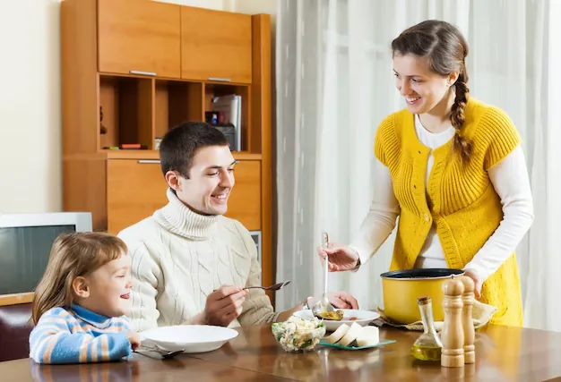 Ilustración del artículo «¿Cómo encontrar el equilibrio entre el tiempo en pantalla y la vida en familia?»